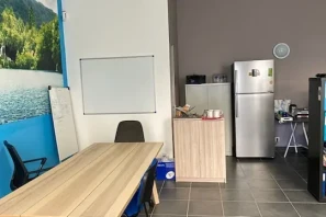 Open Space - 69100 - 2 postes - 180€