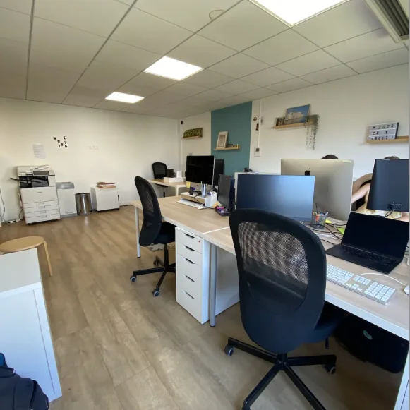 Bureau privé 30 m² 7 postes Location bureau Rue Jules Guesde Levallois-Perret 92300 - photo 2