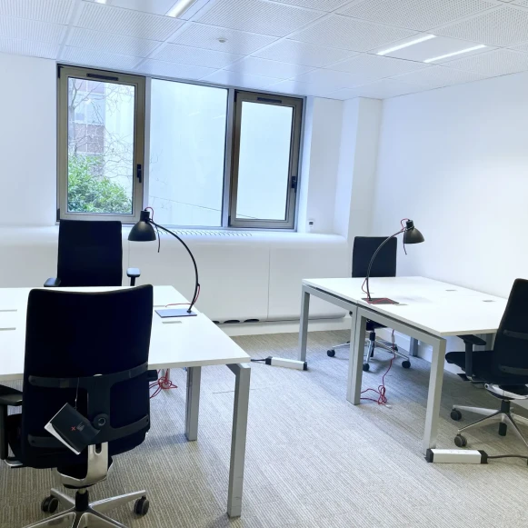 Bureau privé 22 m² 4 postes Coworking Rue de Rouvray Neuilly-sur-Seine 92200 - photo 2