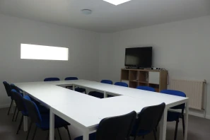 Open Space - 44120 - 4 postes - 220€