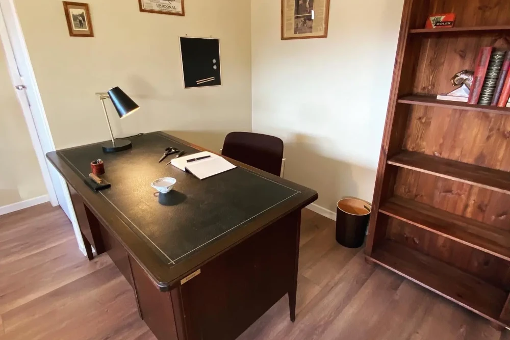 Open Space - 44200 - 3 postes - 280€