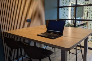 Open Space - 42700 - 10 postes - 149€