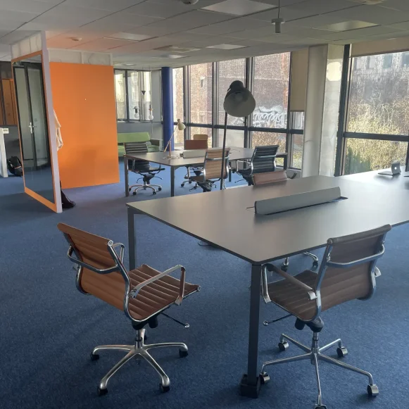 Bureau privé 100 m² 18 postes Location bureau Avenue Pasteur Montreuil 93100 - photo 1