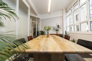 Bureau privé - 75011 - 8 postes - 3960€