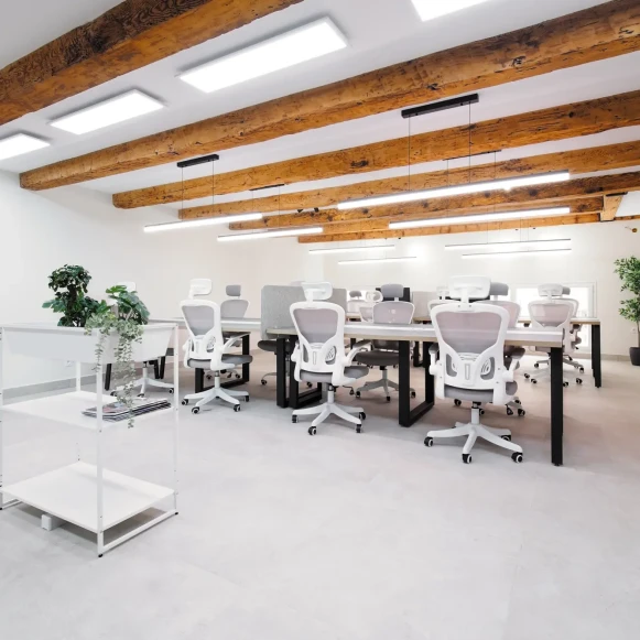 Espace indépendant 150 m² 16 postes Location bureau Rue d'Arcole Marseille 13006 - photo 1