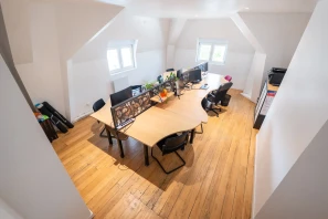 Open Space - 88000 - 6 postes - 340€