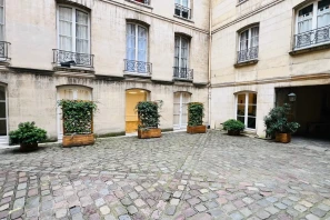 Espace indépendant - 75004 - 26 postes - 13000€
