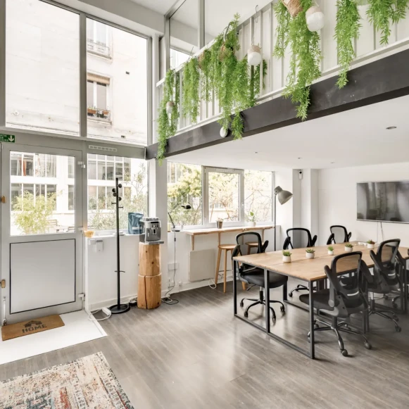 Espace indépendant 80 m² 15 postes Location bureau Rue Oberkampf Paris 75011 - photo 1