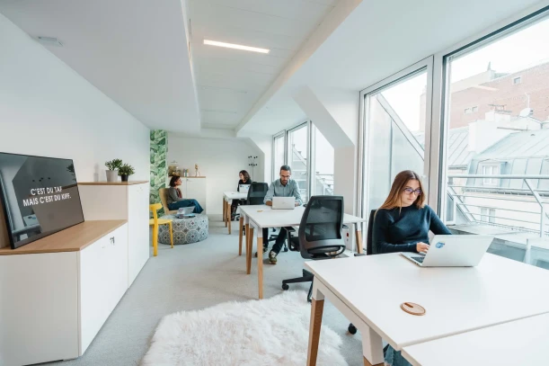 Bureau privé - 75008 - 4 postes - 2800€