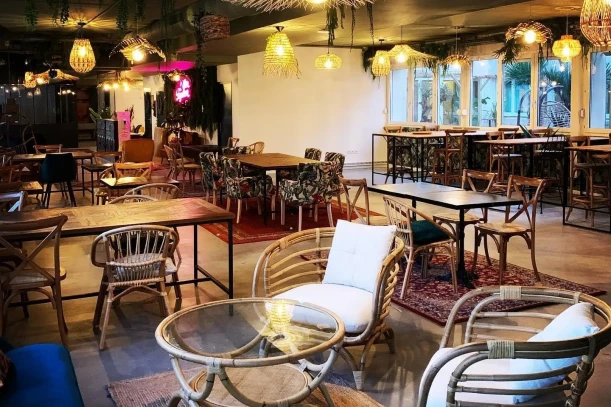 Bureau privé - 34170 - 2 postes - 960€