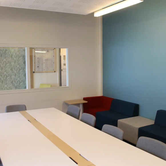 Bureau privé 12 m² 3 postes Location bureau Place de Touraine Versailles 78000 - photo 9