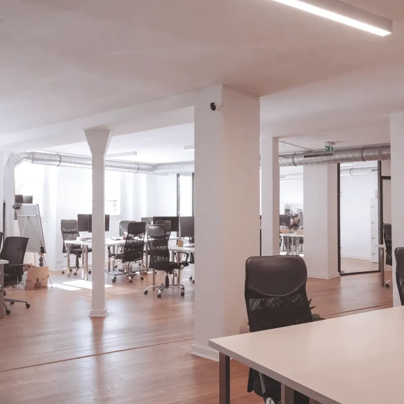 Espace indépendant 130 m² 30 postes Location bureau Rue du Faubourg Montmartre Paris 75009 - photo 6