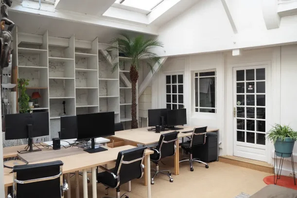 Bureau privé - 75018 - 12 postes - 2400€