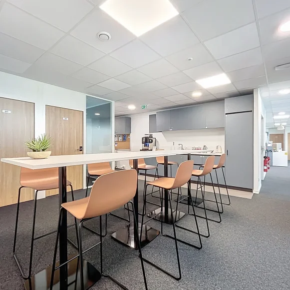 Bureau privé 80 m² 20 postes Coworking Rue de la Milletière Tours 37100 - photo 8