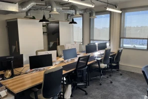 Open Space - 75010 - 28 postes - 350€