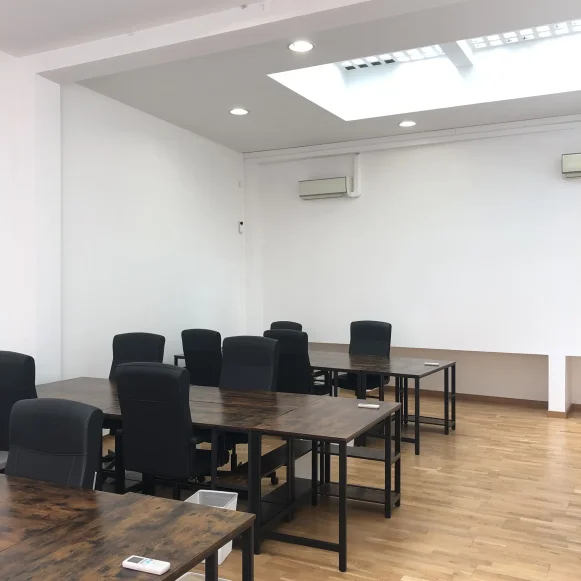 Espace indépendant 127 m² 15 postes Location bureau Rue Louis Dansard Lyon 69007 - photo 2