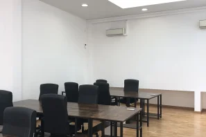 Espace indépendant - 69007 - 15 postes - 2400€