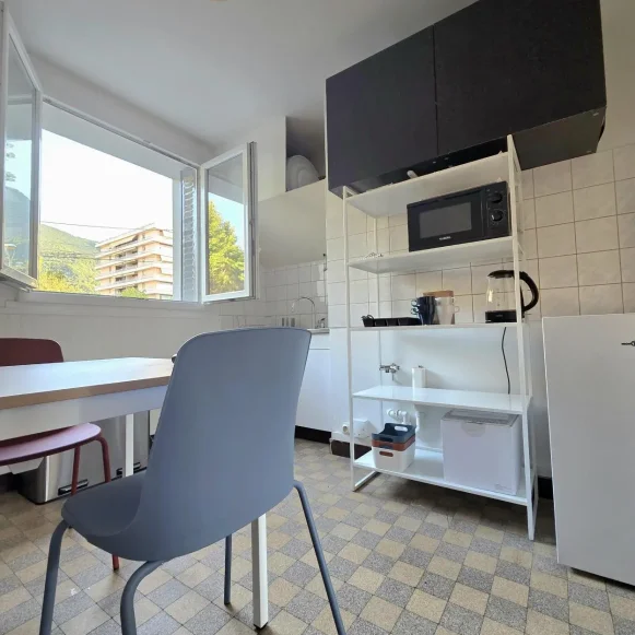 Bureau privé 10 m² 2 postes Location bureau Avenue de la Plaine Fleurie Meylan 38240 - photo 3