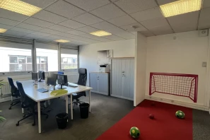 Open Space - 92000 - 4 postes - 150€