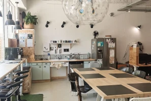 Open Space - 33150 - 15 postes - 297€