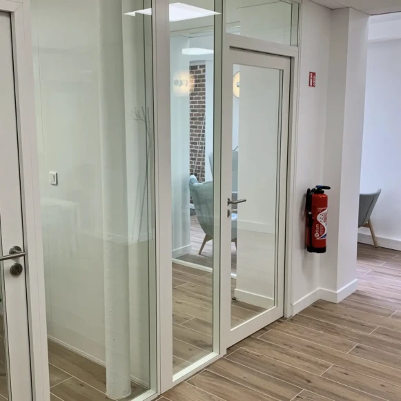 Bureau privé 24 m² 6 postes Location bureau Rue Blanche Paris 75009 - photo 7