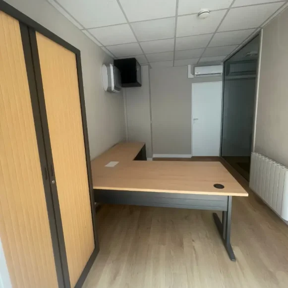 Bureau privé 18 m² 1 poste Location bureau Rue Auguste Chabrières Paris 75015 - photo 1