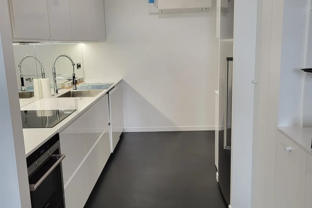 Open Space - 75013 - 5 postes - 450€