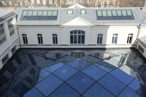 Bureau privé - 75009 - 5 postes - 2000€