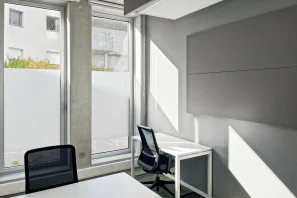 Bureau privé - 49000 - 3 postes - 740€