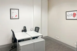 Bureau privé - 92800 - 3 postes - 1757€