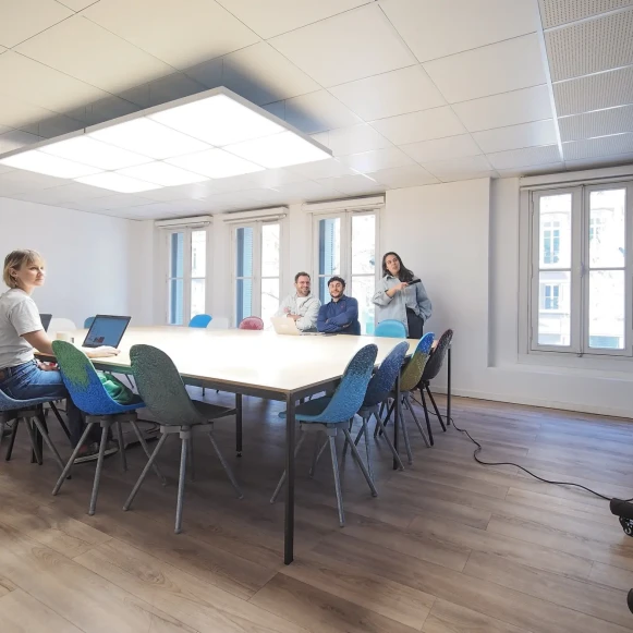 Bureau privé 26 m² 7 postes Location bureau Rue de la République Marseille 13001 - photo 5