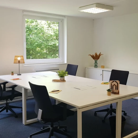 Bureau privé 31 m² 5 postes Coworking Avenue de la Créativité Villeneuve-d'Ascq 59650 - photo 1