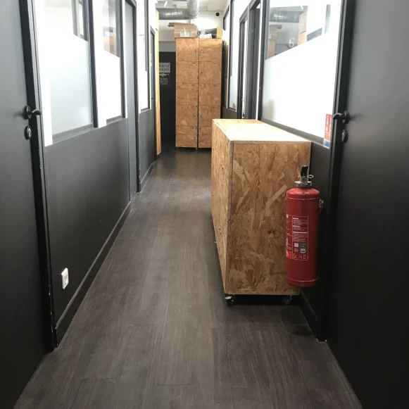 Bureau privé 46 m² 16 postes Coworking Rue du Dahomey Paris 75011 - photo 10