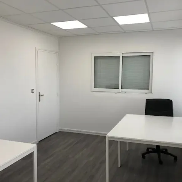 Bureau privé 20 m² 4 postes Location bureau Rue du Pré Saint-Gervais Pantin 93500 - photo 3