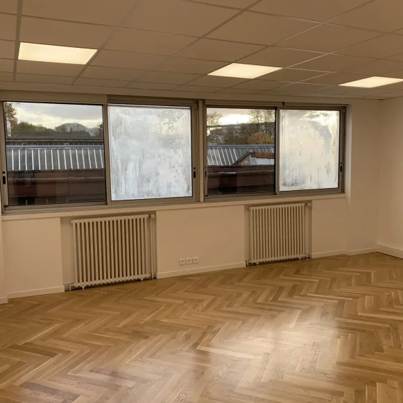 Bureau privé 30 m² 10 postes Location bureau Rue Méhul Pantin 93500 - photo 5