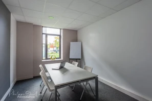 Bureau privé - 69570 - 2 postes - 550€