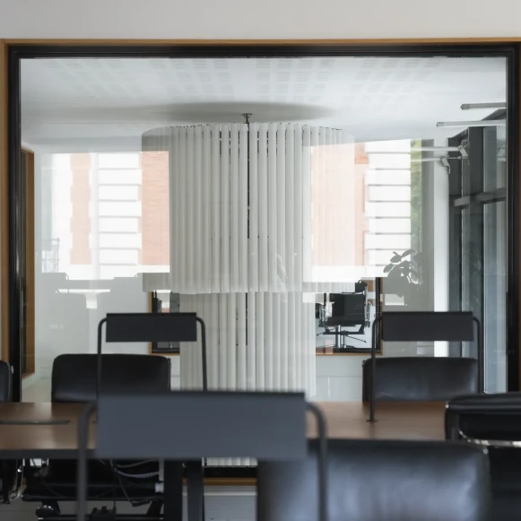 Bureau privé 14 m² 5 postes Location bureau Cours Albert 1er Paris 75008 - photo 12