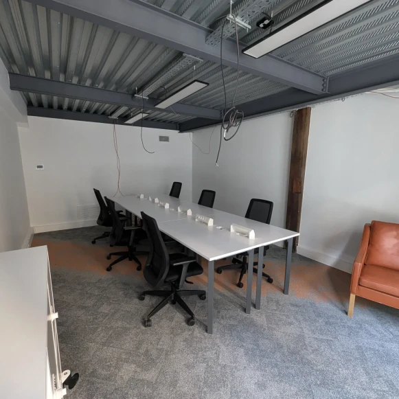 Bureau privé 22 m² 6 postes Location bureau Rue Succursale Bordeaux 33000 - photo 3