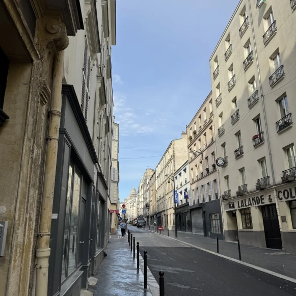 Bureau privé 28 m² 8 postes Location bureau Rue Myrha Paris 75018 - photo 5