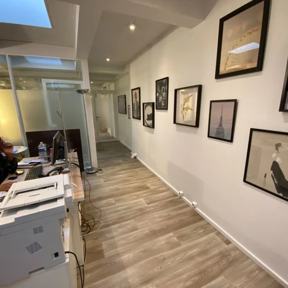 Bureau privé 45 m² 10 postes Coworking Rue de Ponthieu Paris 75008 - photo 4