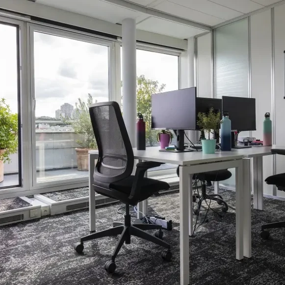 Bureau privé 13 m² 4 postes Coworking Rue du Gouverneur Général Éboué Issy-les-Moulineaux 92130 - photo 6