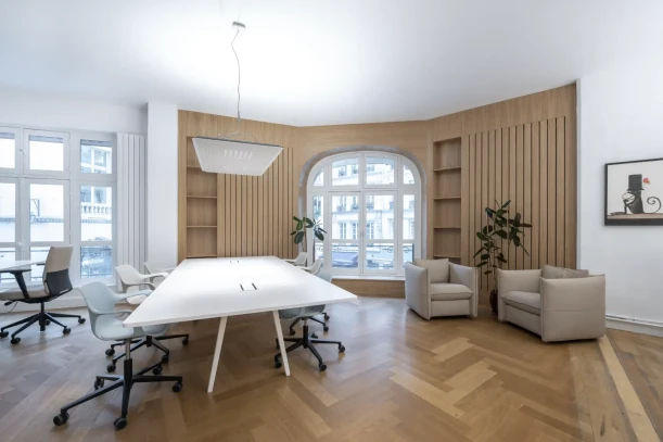 Espace indépendant - 75002 - 66 postes - 49000€