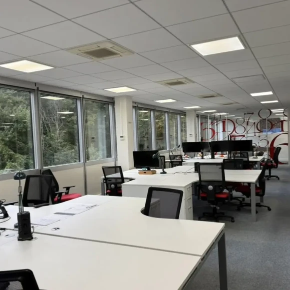 Bureau privé 20 m² 1 poste Location bureau Rue Andras Beck Meudon 92360 - photo 1