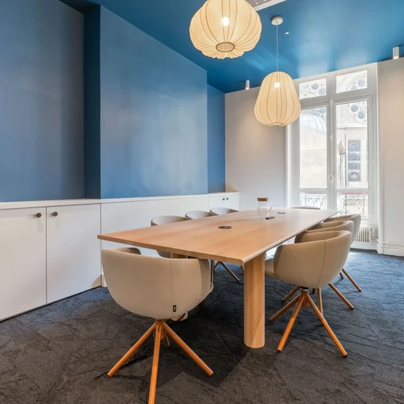 Espace indépendant 250 m² 38 postes Location bureau Rue de Châteaudun Paris 75009 - photo 2