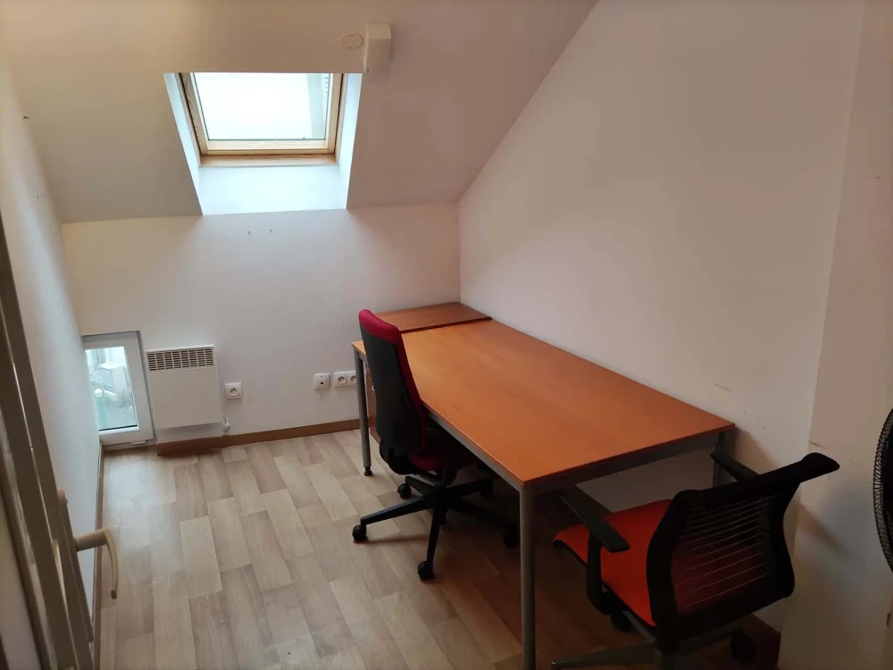 Espace indépendant - 92240 - 12 postes - 2000€