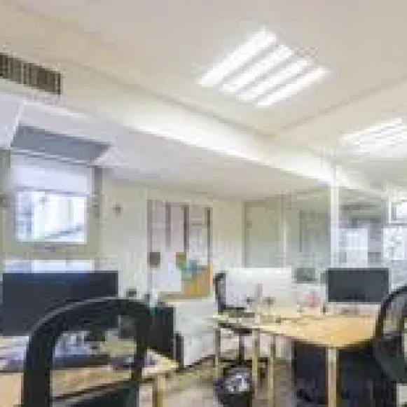 Bureau privé 38 m² 10 postes Coworking Rue Cardinet Paris 75017 - photo 1