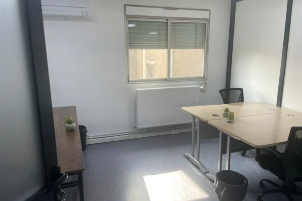 Bureau privé - 93100 - 30 postes - 5000€
