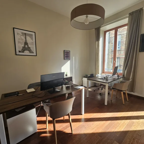 Open Space  1 poste Location bureau Rue des Louviers Saint-Germain-en-Laye 78100 - photo 1