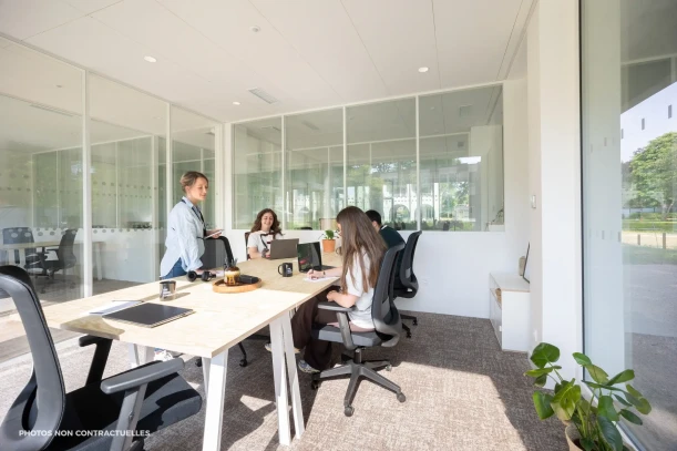 Bureau privé - 78180 - 5 postes - 1120€