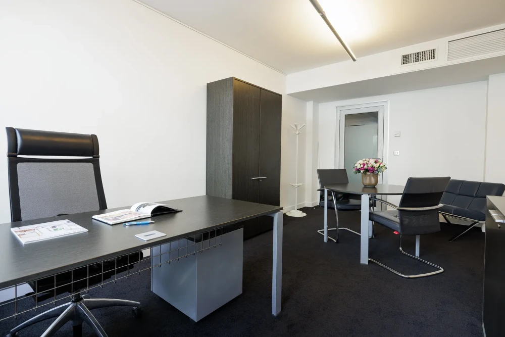 Bureau privé - 75008 - 4 postes - 2500€